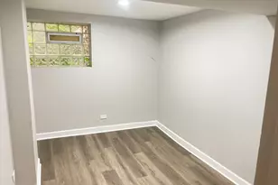 2617 W Rascher Ave, Chicago, IL 60625 - Photo 8