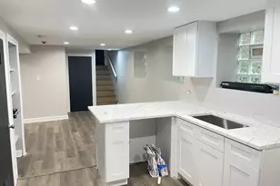 2617 W Rascher Ave, Chicago, IL 60625 - Photo 2