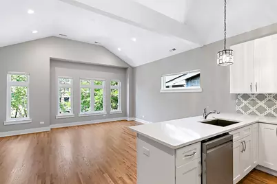 4231 S Champlain Avenue, Chicago, IL 60653 - Photo 2