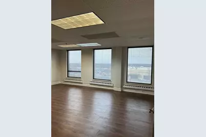 [Address not provided], Oakbrook Terrace, IL 60181 - Photo 4