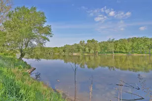 004 N 4201st Rd, Sheridan, IL 60551 - Photo 8