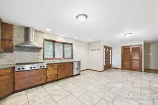 2208 Fiesta Dr, Joliet, IL 60432 - Photo 6