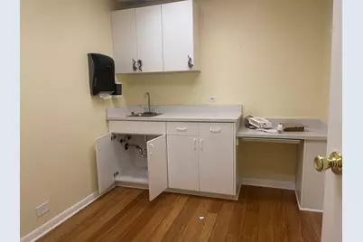 69 N Broadway Street #69-73, Des Plaines, IL 60016 - Photo 12