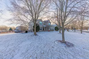 3262 Homestead Ave, Aurora, IL 60506 - Photo 2