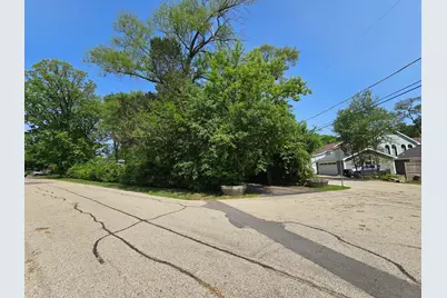 34110 S Circle Drive, Grayslake, IL 60030 - Photo 6