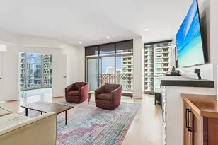 21 E Huron St, Chicago, IL 60611 - Photo 4