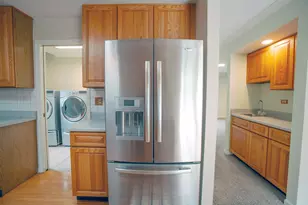 2705 Colonial Dr, Elgin, IL 60124 - Photo 20