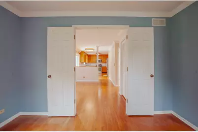 2705 Colonial Drive, Elgin, IL 60124 - Photo 12