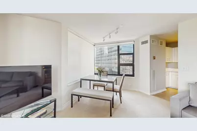 401 E Ontario Street #1802, Chicago, IL 60611 - Photo 8