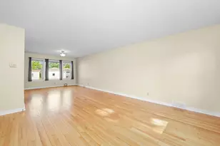 7754 S Yates Blvd, Chicago, IL 60649 - Photo 4