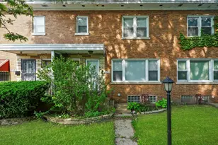 7754 S Yates Blvd, Chicago, IL 60649 - Photo 2