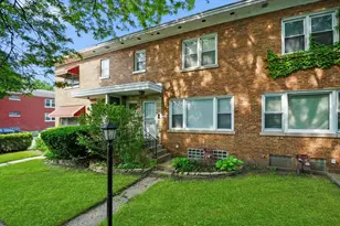 7754 S Yates Blvd, Chicago, IL 60649 - Photo 1