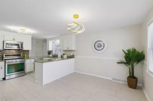 16010 Dobson Ave, South Holland, IL 60473 - Photo 6