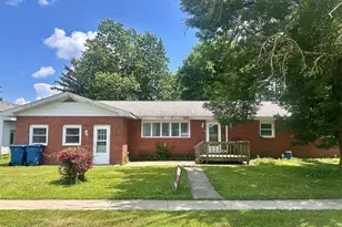 103 S Walnut St, Arrowsmith, IL 61722 - Photo 4