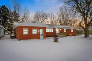 103 S Walnut St, Arrowsmith, IL 61722 - Photo 6