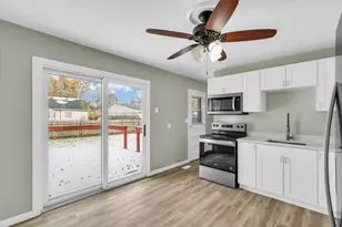 2808 Carrelton Dr, Champaign, IL 61821 - Photo 8