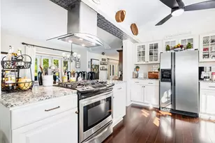 4S365 Meadow Rd, Naperville, IL 60563 - Photo 6