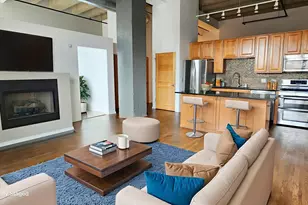 1645 W Ogden Ave, Chicago, IL 60612 - Photo 4