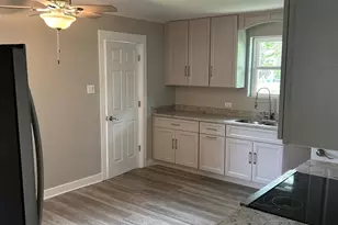 904 Johnson St, Streator, IL 61364 - Photo 10