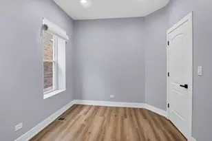 7843 S Marquette Ave, Chicago, IL 60649 - Photo 12