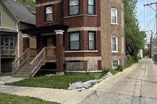 7843 S Marquette Ave, Chicago, IL 60649 - Photo 2