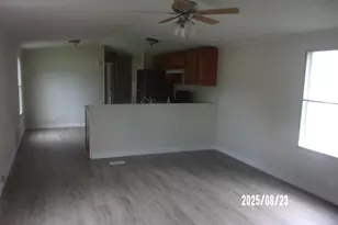 23 Sugar Creek Ct, Watseka, IL 60970 - Photo 4