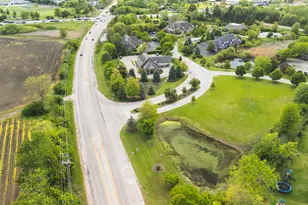 11 Executive Dr, Hawthorn Woods, IL 60047 - Photo 6