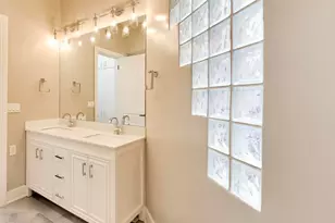 2254 N Fremont St, Chicago, IL 60614 - Photo 32