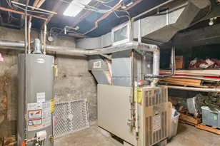 320 E Locust St, Watseka, IL 60970 - Photo 94