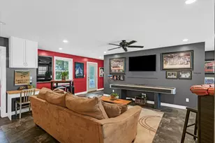 320 E Locust St, Watseka, IL 60970 - Photo 48