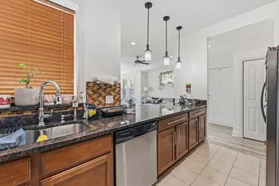 7733 N Marshfield Avenue, Chicago, IL 60626 - Photo 8