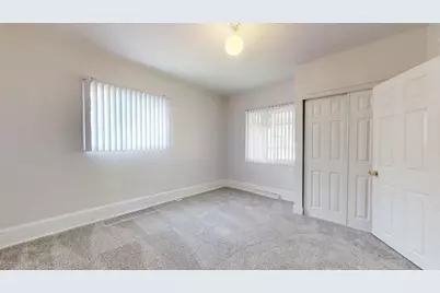 418 S Main Street, Rankin, IL 60960 - Photo 18