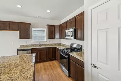 347 N Aspen Drive, Cortland, IL 60112 - Photo 8