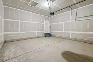 347 N Aspen Dr, Cortland, IL 60112 - Photo 38