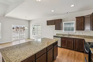 347 N Aspen Dr, Cortland, IL 60112 - Photo 12