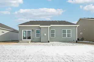 347 N Aspen Dr, Cortland, IL 60112 - Photo 42