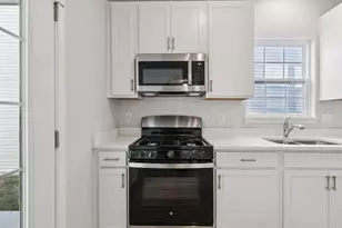 803 Station Blvd, Elburn, IL 60119 - Photo 14