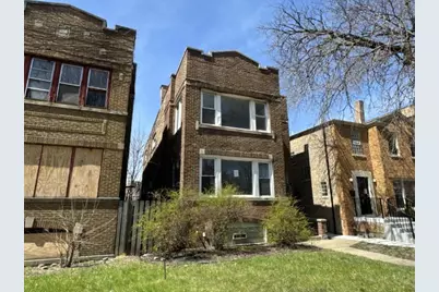7816 S Jeffery Boulevard, Chicago, IL 60649 - Photo 2
