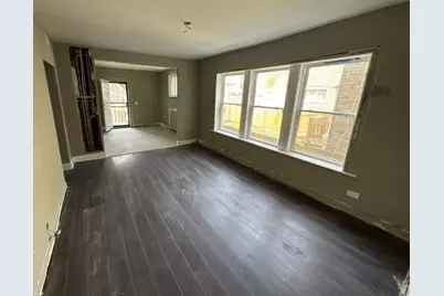 7816 S Jeffery Boulevard, Chicago, IL 60649 - Photo 12