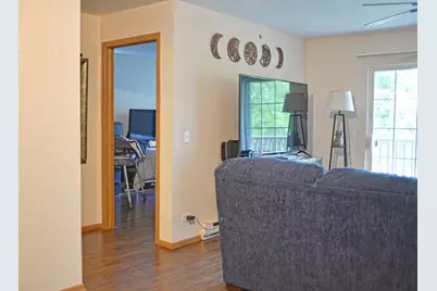 1584 W Crystal Rock Court #2B, Round Lake Beach, IL 60073 - Photo 8