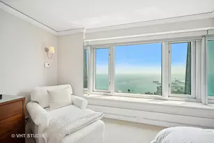 132 E Delaware Pl, Chicago, IL 60611 - Photo 32