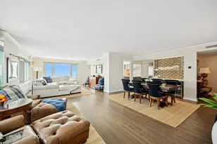 132 E Delaware Pl, Chicago, IL 60611 - Photo 8