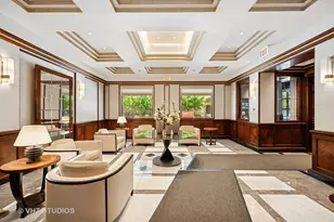 132 E Delaware Pl, Chicago, IL 60611 - Photo 42