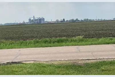 2927 Peoria Street, Peru, IL 61354 - Photo 1