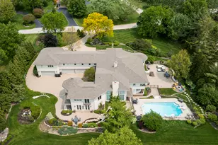 1877 Banbury Rd, Inverness, IL 60067 - Photo 1