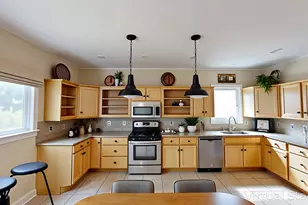 1025 Wesley Ave, Evanston, IL 60202 - Photo 4