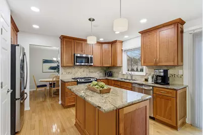 2225 Beaumont Court, Aurora, IL 60502 - Photo 4