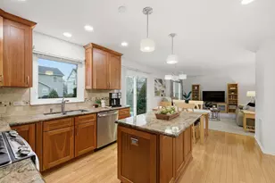 2225 Beaumont Ct, Aurora, IL 60502 - Photo 6