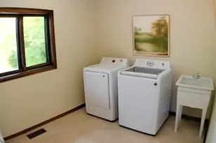 44 Kingston Dr, Oak Brook, IL 60523 - Photo 22