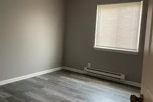 1389 Monomoy St, Aurora, IL 60506 - Photo 4